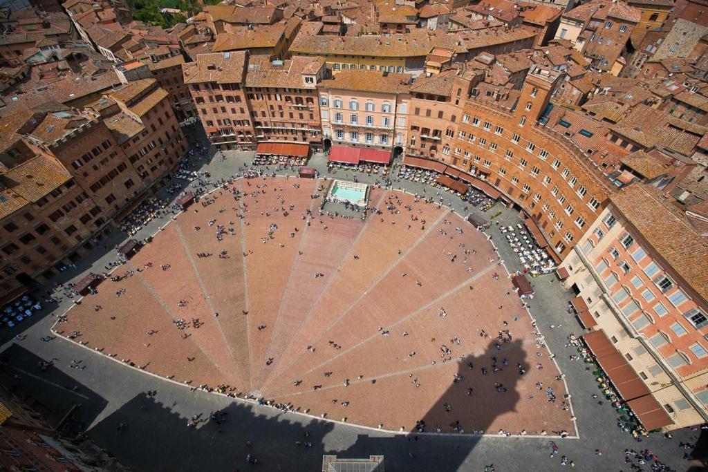 La Campanina-Nel Cuore Di Siena E Della Contrada Exteriör bild